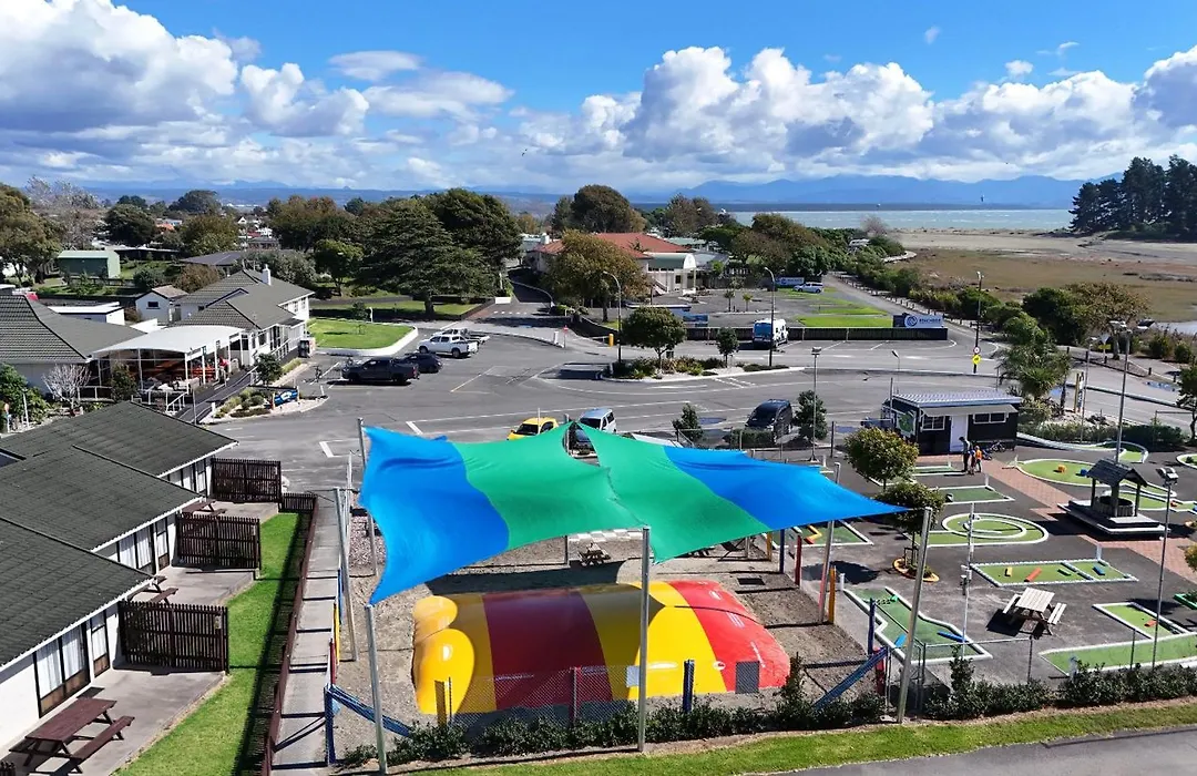 Tahuna Beach Holiday Park-1